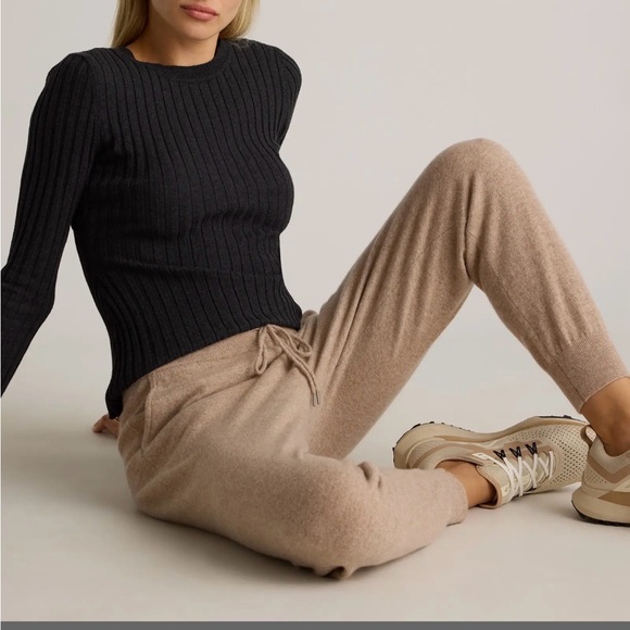 Quince Mongolian Cashmere Sweatpants - Picture 8 of 11